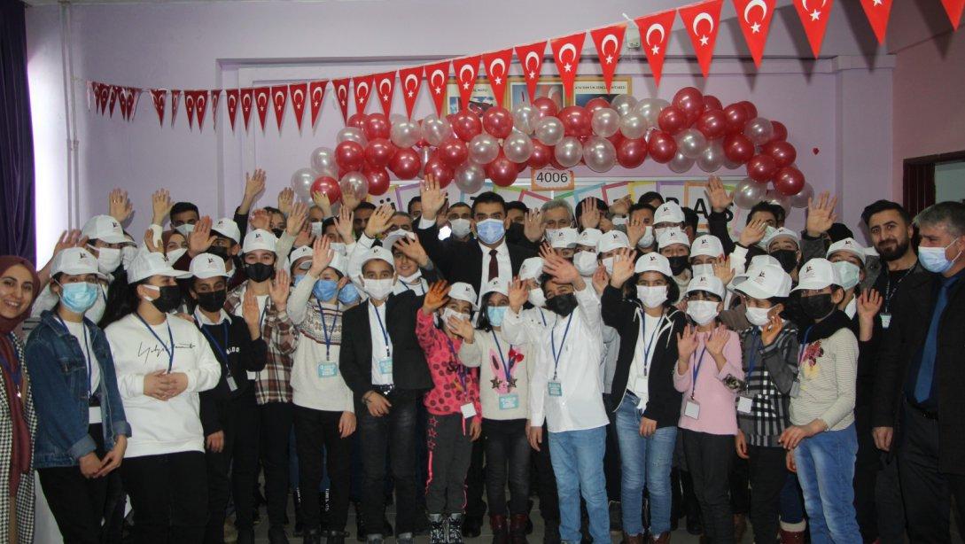 Adaklı Köyü İMKB Şehit Piyade Er Lezgin Han Ortaokulu' nun TÜBİTAK 4006 Fuar Açılışı Gerçekleştirildi.